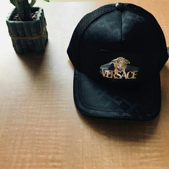 Hat - Picture 2 of 4